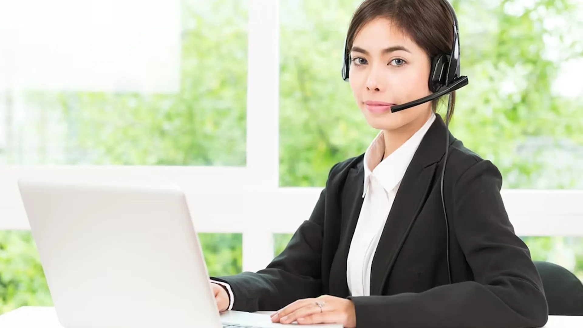 Hình ảnh liên hệ may88, đội ngũ hỗ trợ khách hàng chuyên nghiệp